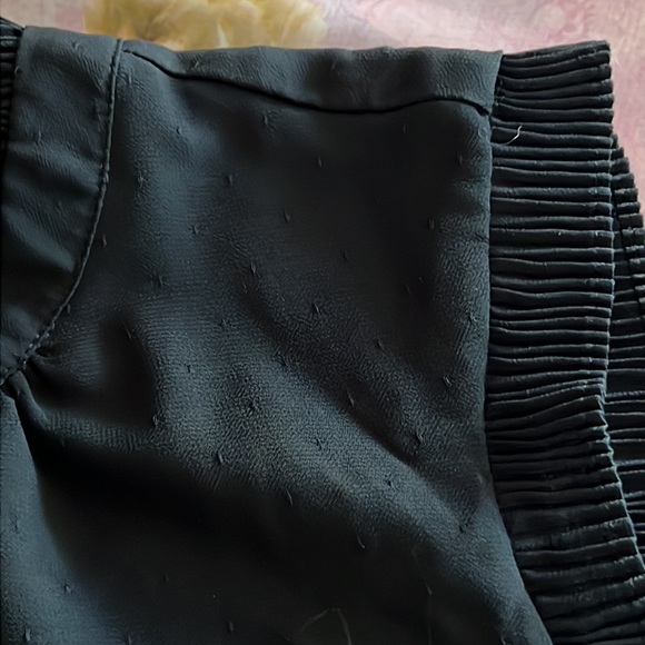 🌼FOR BUNDLE ONLY🌼Torrid Black Dobby Chiffon Pleated Blouse Tank - Picture 11 of 12